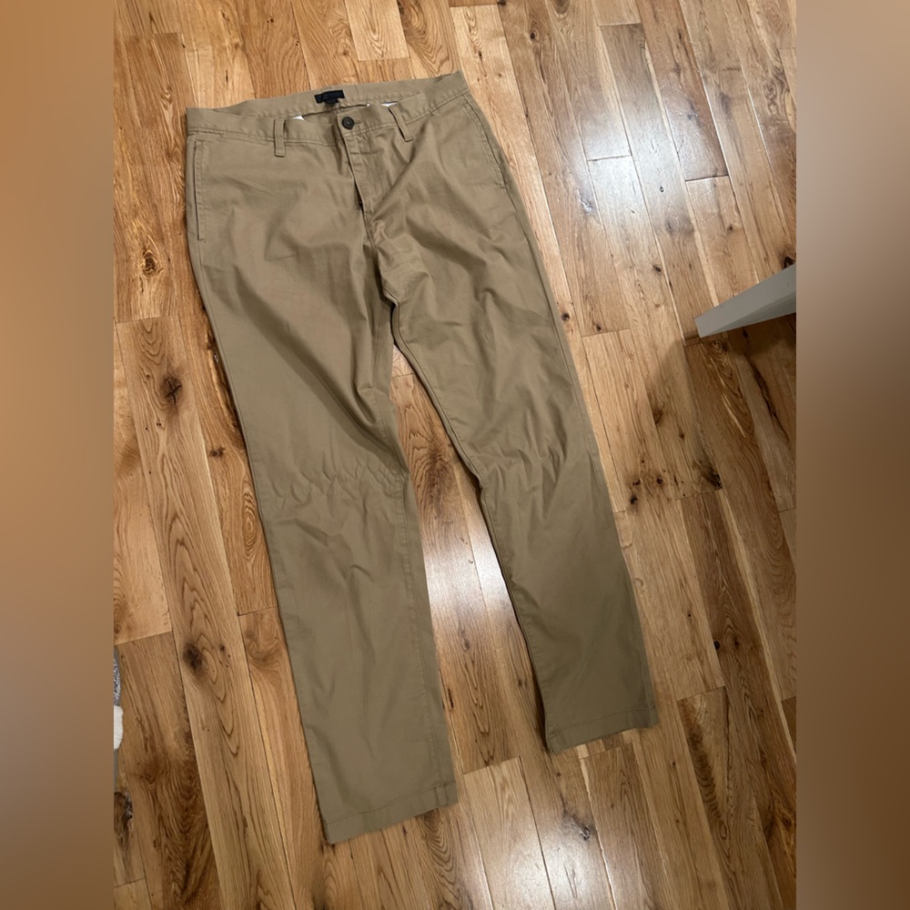 14th & Union Men's Khaki Chinos